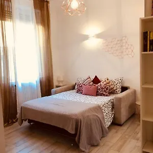 Appartamento Joy House -central Near Metro Arco Della Pace Brera-entire Perfect For Work & Play, Nightlife With Ac & Fast Wifi Welcome To The Cool Joy House!, Milano